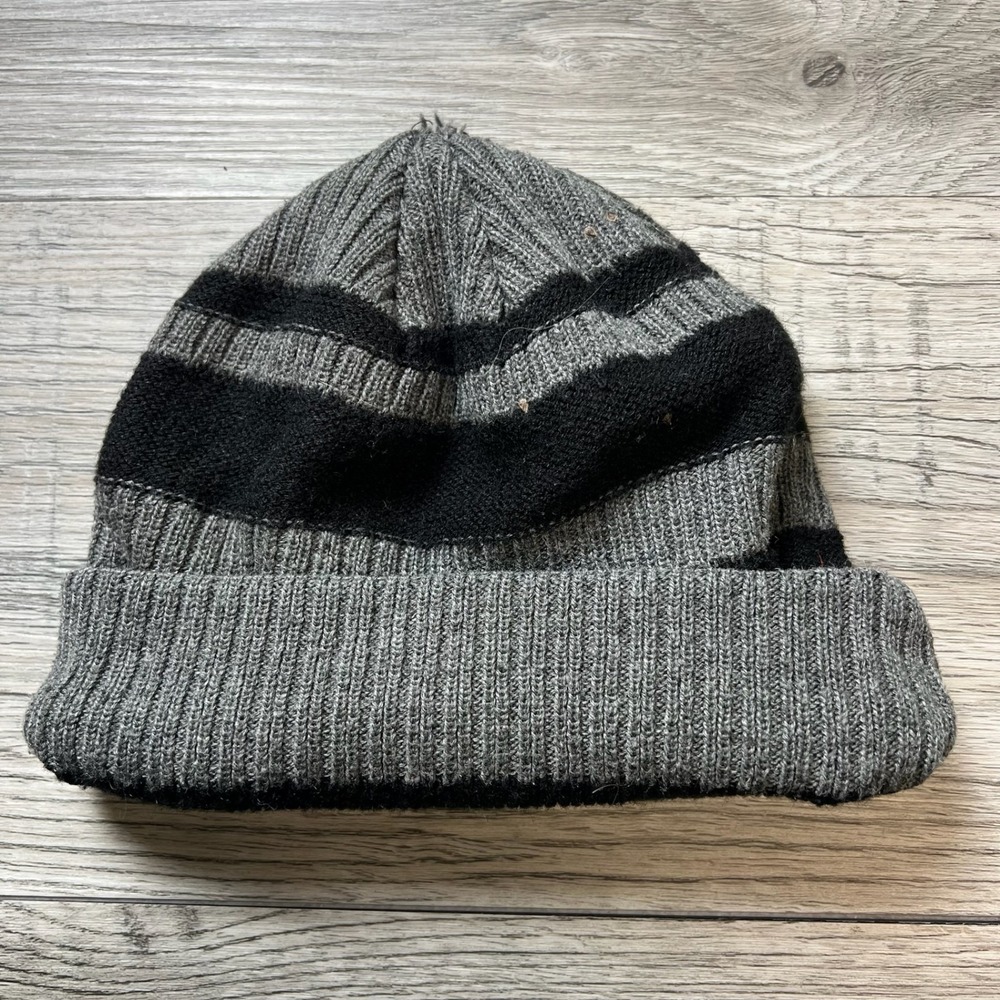 Urban Outfitters Beanie Unisex OS Grey Black Striped Cuffed Knit Hat AF30